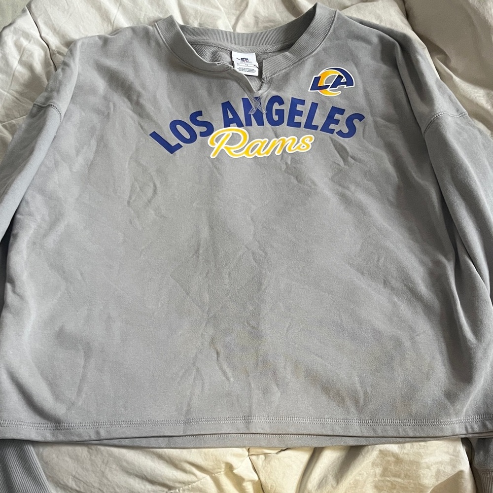 NFL Gray Crewneck Sweatshirt with Team Apparel Tag NWOT - Picture 3 of 5